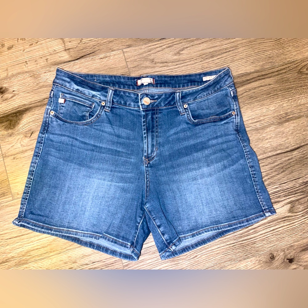 Dear Johnโ โAvaโ Womenโs Jean Shorts Size 31